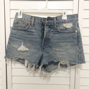 Levi’s Wedgie Jean Shorts
